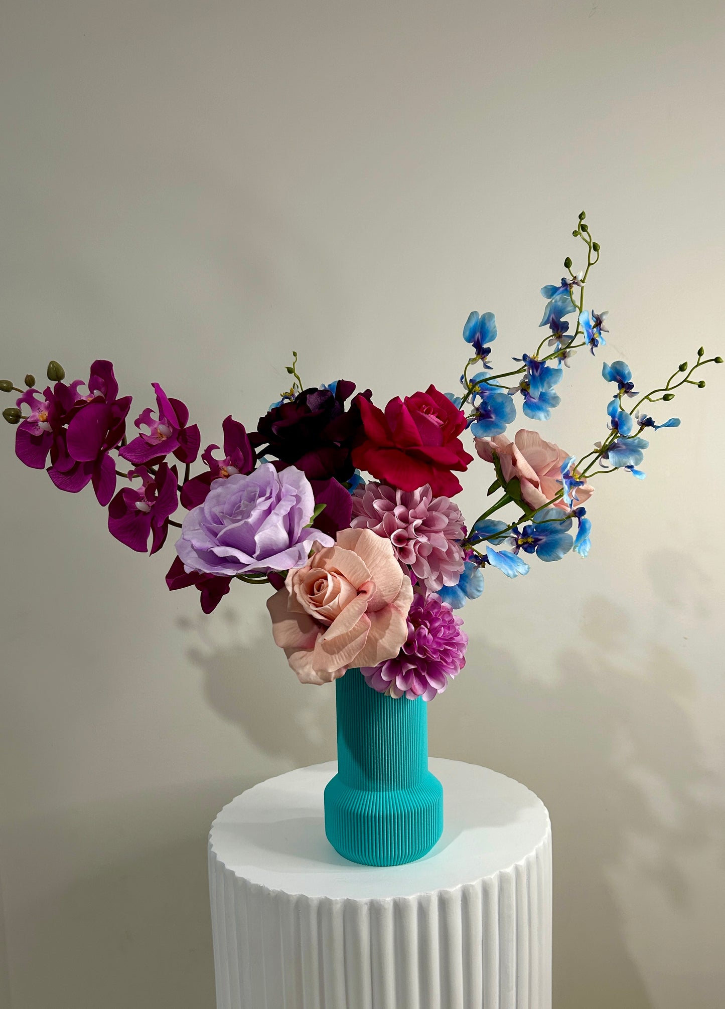 Small Luxe Faux Floral Arrangement & 3D Printed Vase