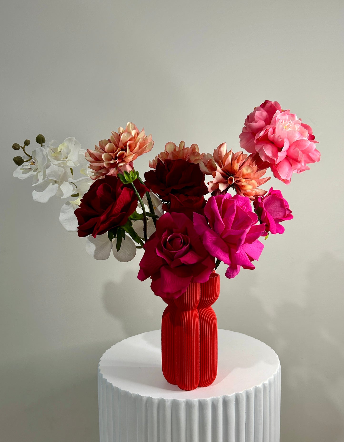 Small Luxe Faux Floral Arrangement & 3D Printed Vase