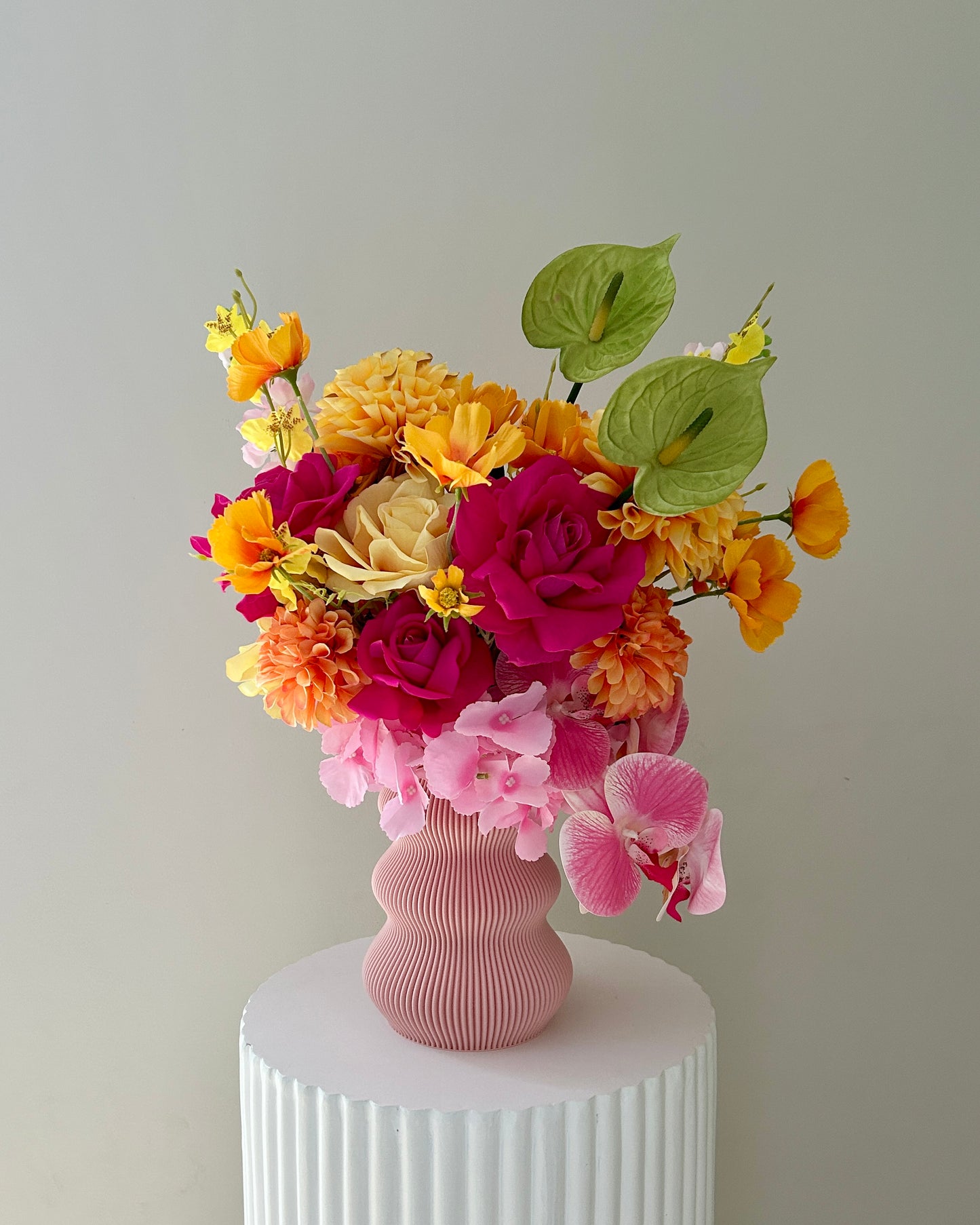 Luxe Faux Floral Arrangement & 3D Printed Vase- 360 Degree