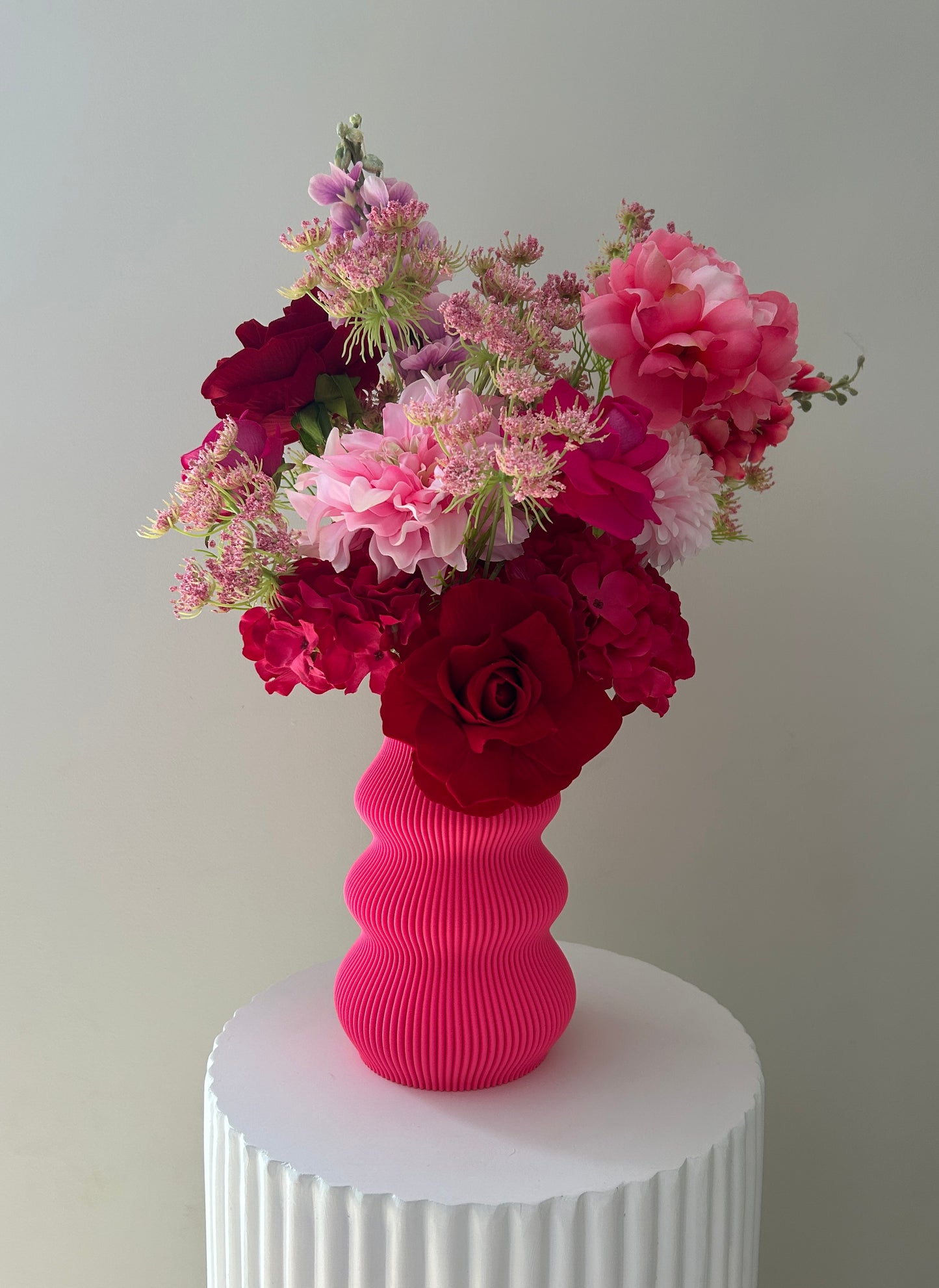 Luxe Faux Floral Arrangement in 3D Printed Vase- Medium 180 Degree
