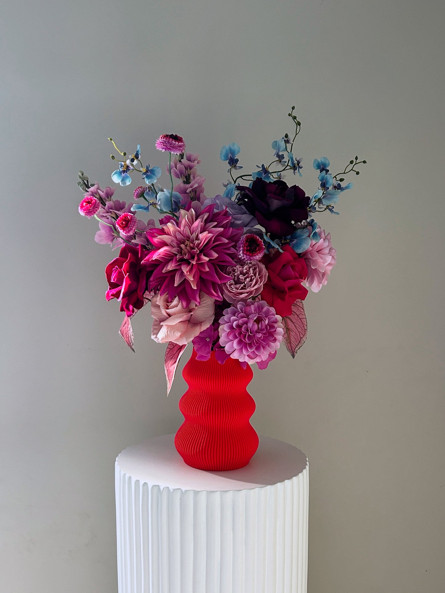 Luxe Faux Floral Arrangement & 3D Printed Vase- 360 Degree