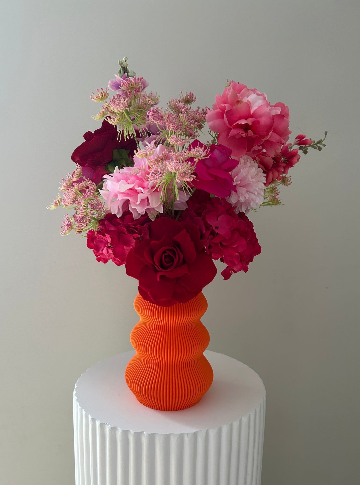 Luxe Faux Floral Arrangement in 3D Printed Vase- Medium 180 Degree