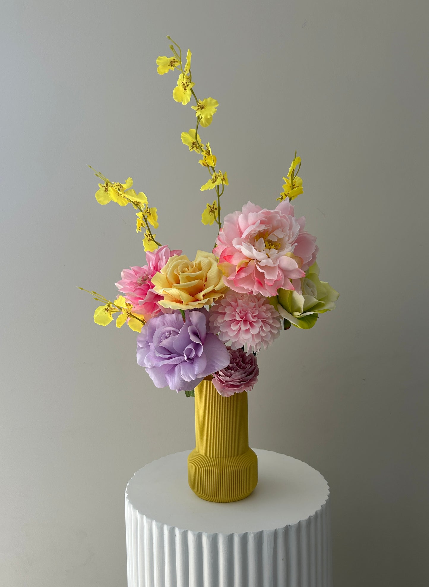 Small Luxe Faux Floral Arrangement & 3D Printed Vase