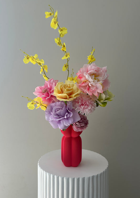 Small Luxe Faux Floral Arrangement & 3D Printed Vase