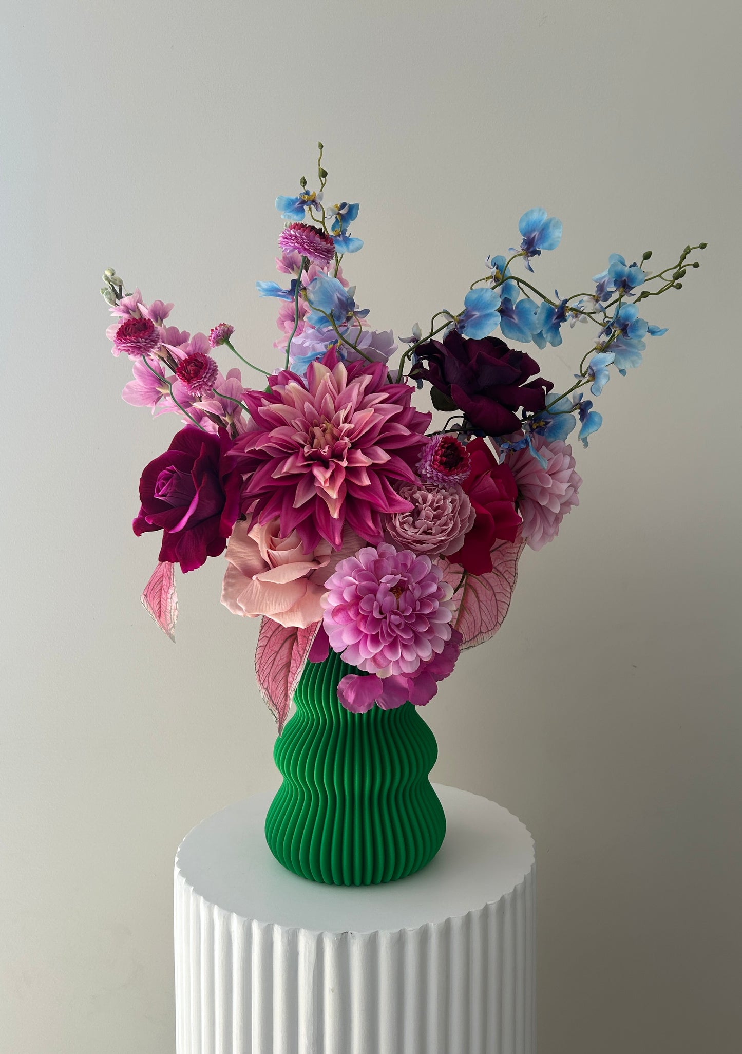 Luxe Faux Floral Arrangement & 3D Printed Vase- 360 Degree